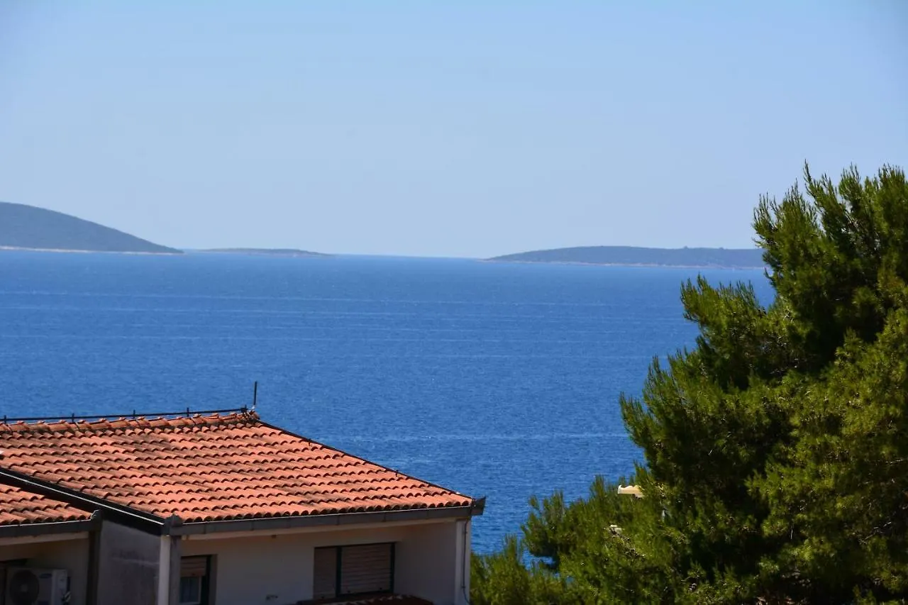 Apartments Otok 2 Trogir