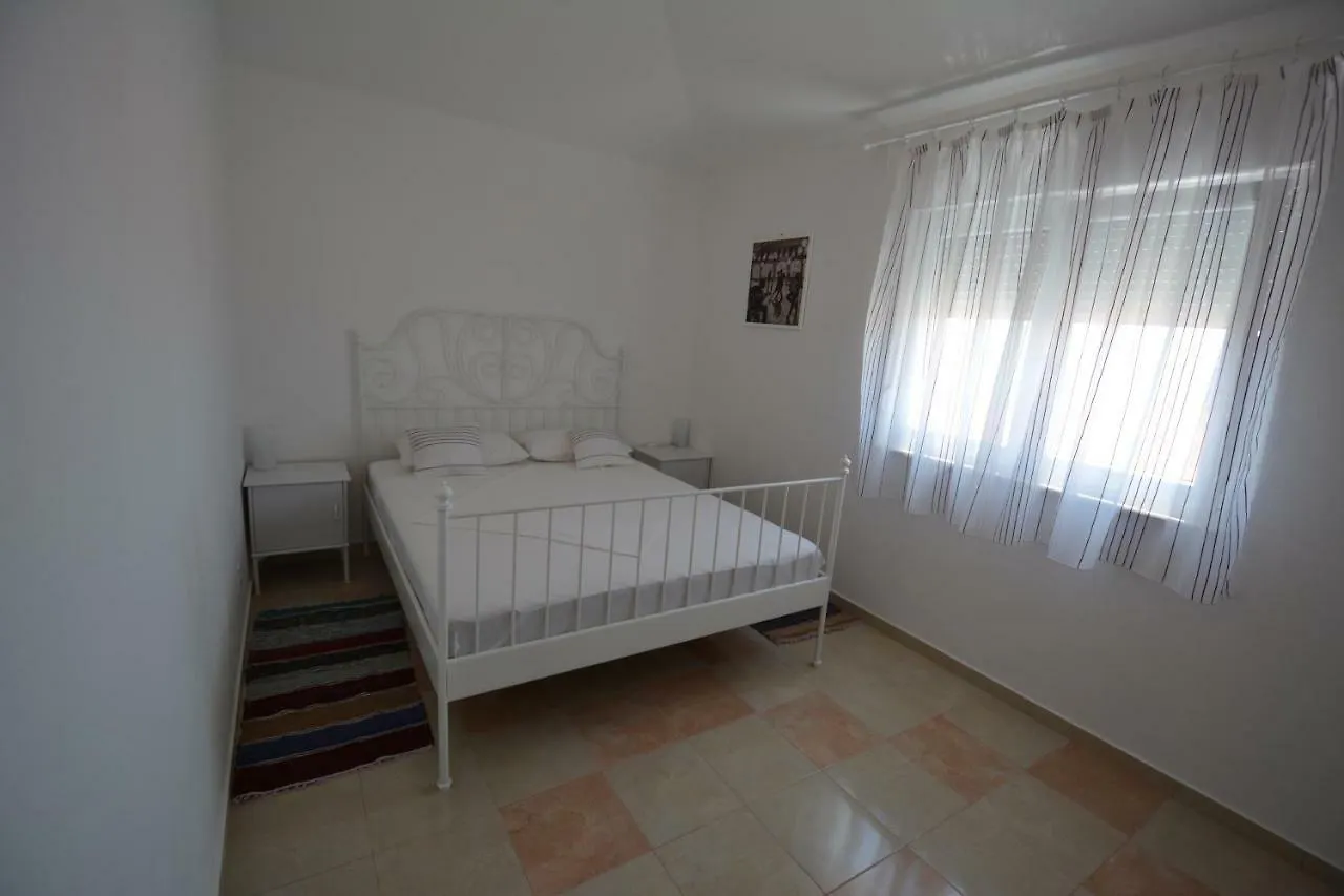 Apartments Otok 2 Trogir