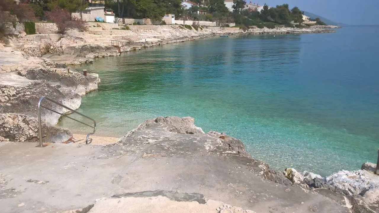 Apartments Otok 2 Trogir