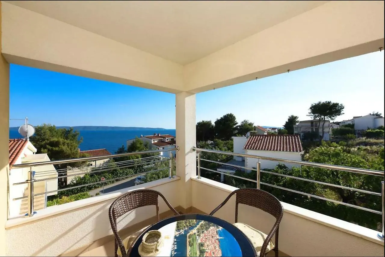 Apartments Otok 2 Trogir
