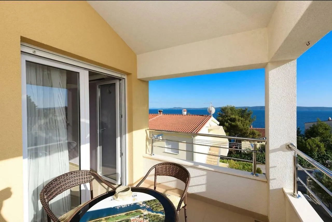 Apartments Otok 2 Trogir